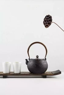 铁壶留雅韵 诗画可入茶 铸铁茶壶制作技艺